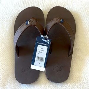 Vineyard vines stripe leather flip flop